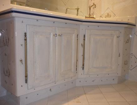 Meuble de salle de bain en bois cérusé